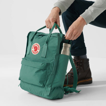Fjallraven Kanken Classic Backpack Green